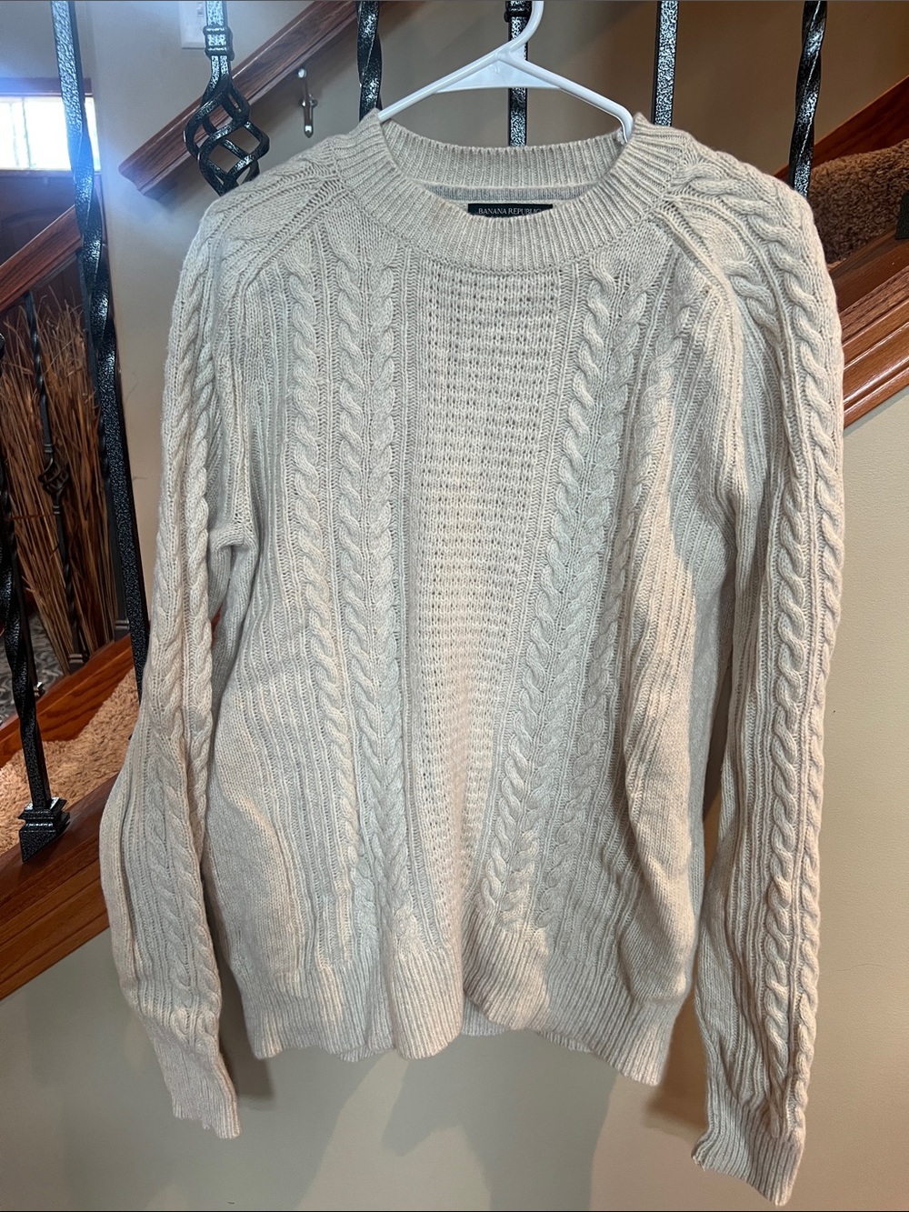Banana Republic Cream Cable-Front Crewneck Sweater 80% merino Italian wool